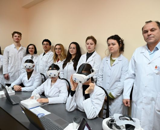 virtual reality headset