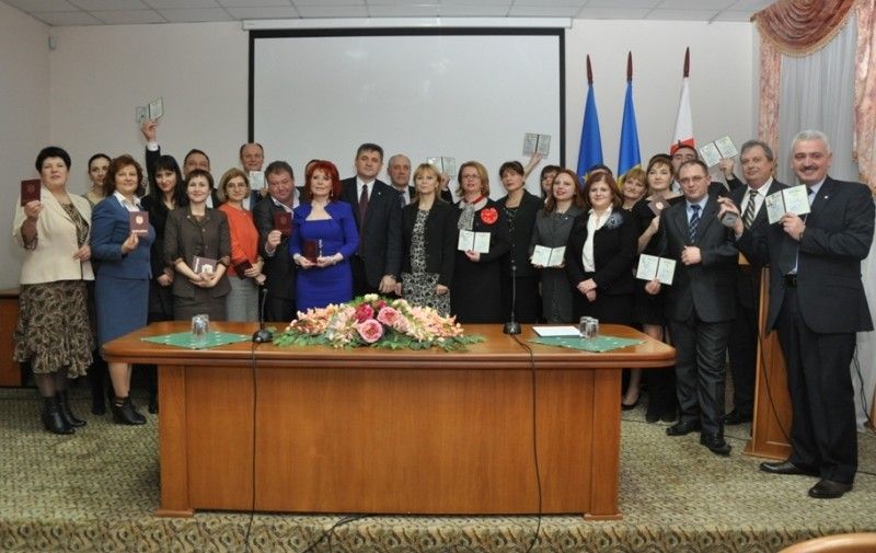 Şcoala de Management în Sănătate Publică a înmânat diplomele de absolvire, promoţia 2013 Şcoala de Management în Sănătate Publică a înmânat diplomele de absolvire, promoţia 2013